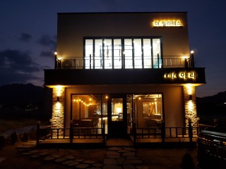 카페와 필라테스 함께하는 복합건물 인…