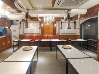 고급짐을 잘 표현한 식당 인테리어